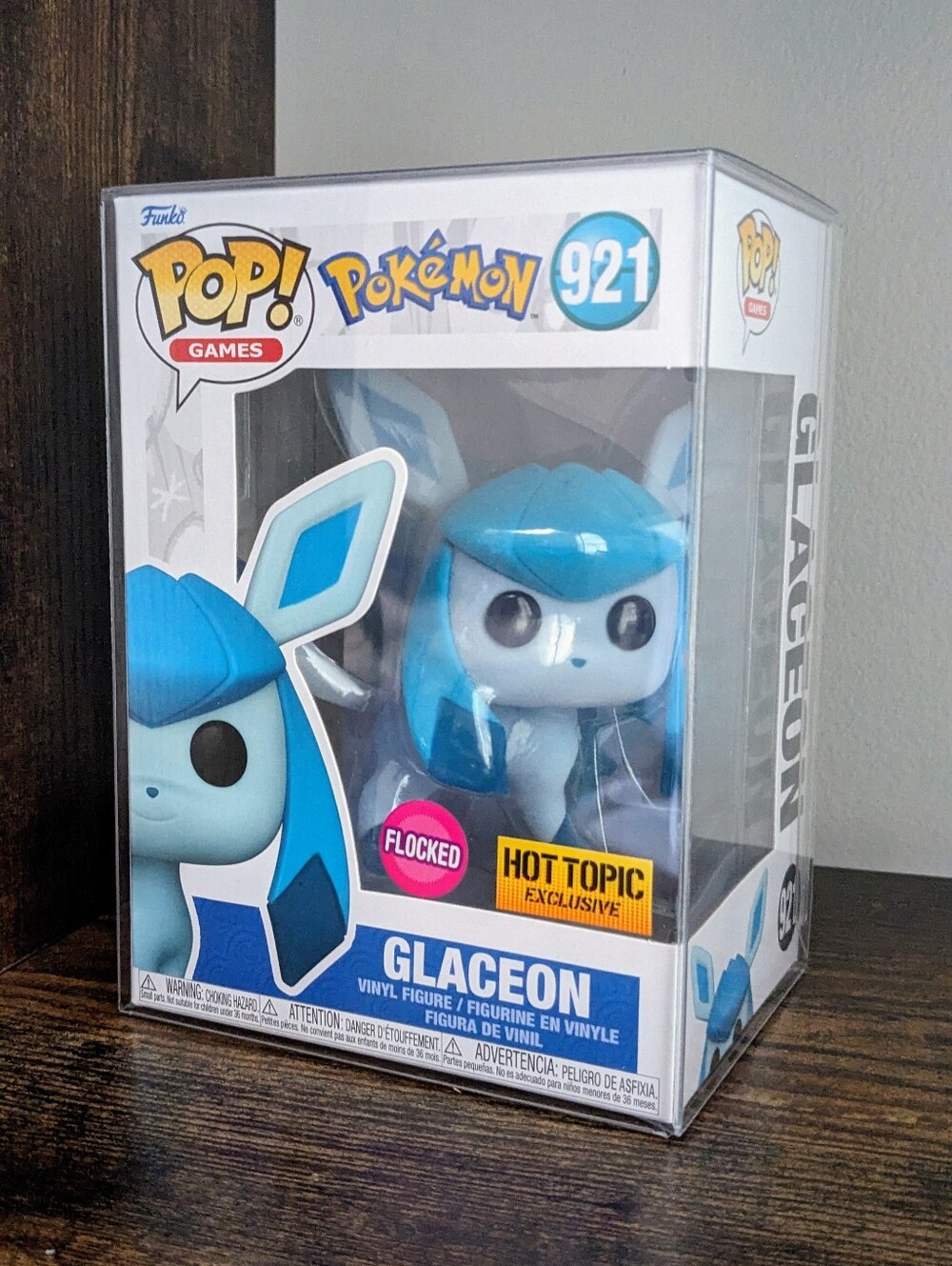 Pokemon Funko ❄ Glaceon Flocked Hot Topic Exclusive Funko Pop 921 Pokemon NEW